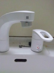 新潟県燕市　洗面洗髪シャワー水栓金具　部品、交換工事