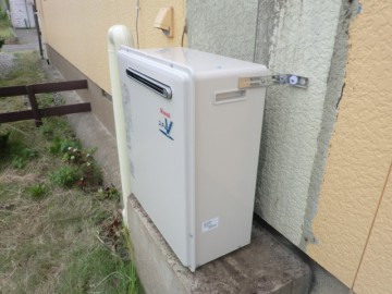 新潟県新発田市　RFS-A2000SAリンナイ隣接設置給湯器